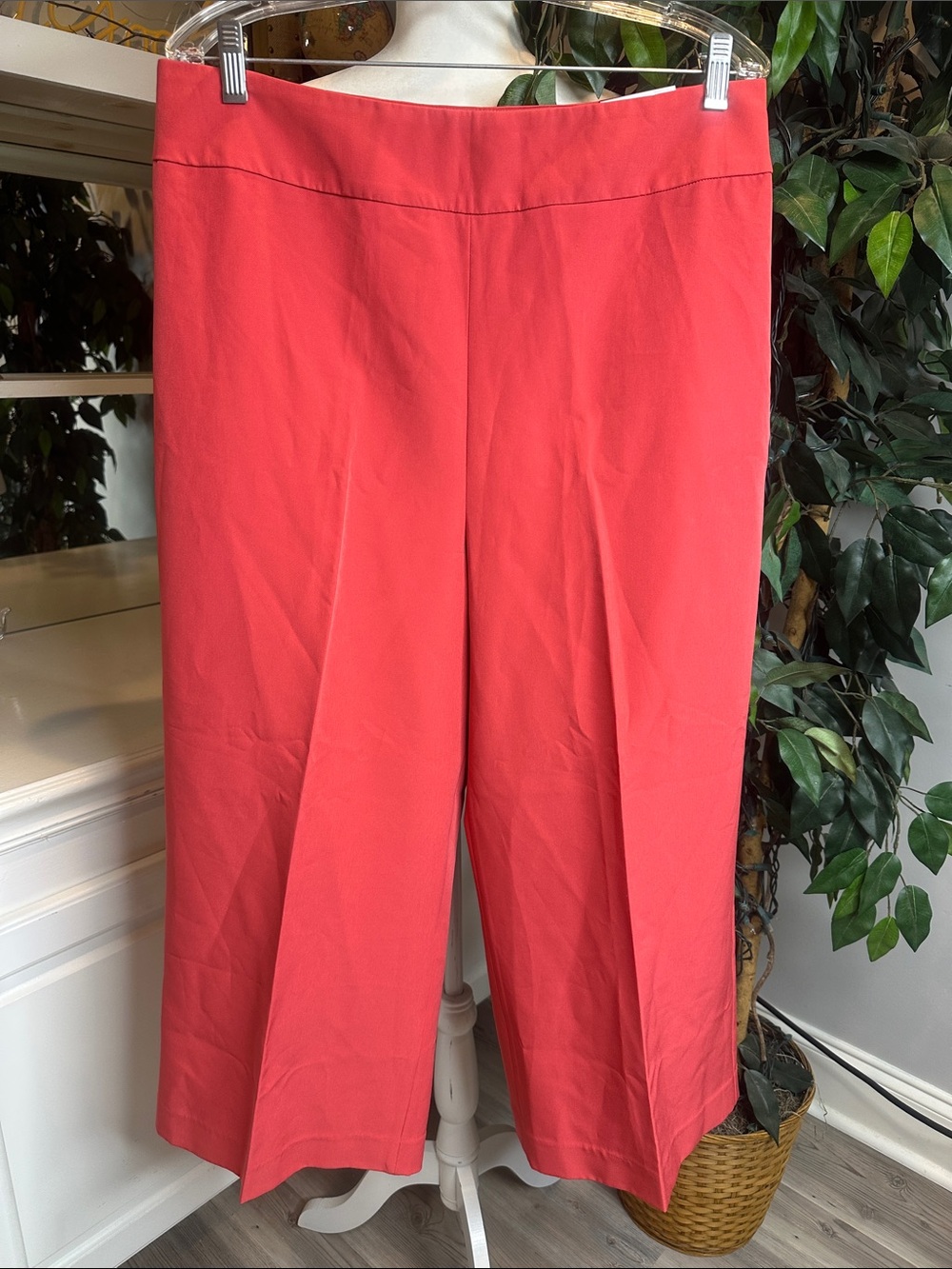 🆕NWT Express Coral High Rise Stretch Cropped Wide-Leg Culottes Pants,14